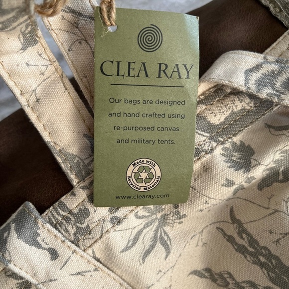 CLEA RAY BACK PACK CANVAS AND LEATHER FLORAL BEIGE AND GREEN COLOR - Picture 9 of 13